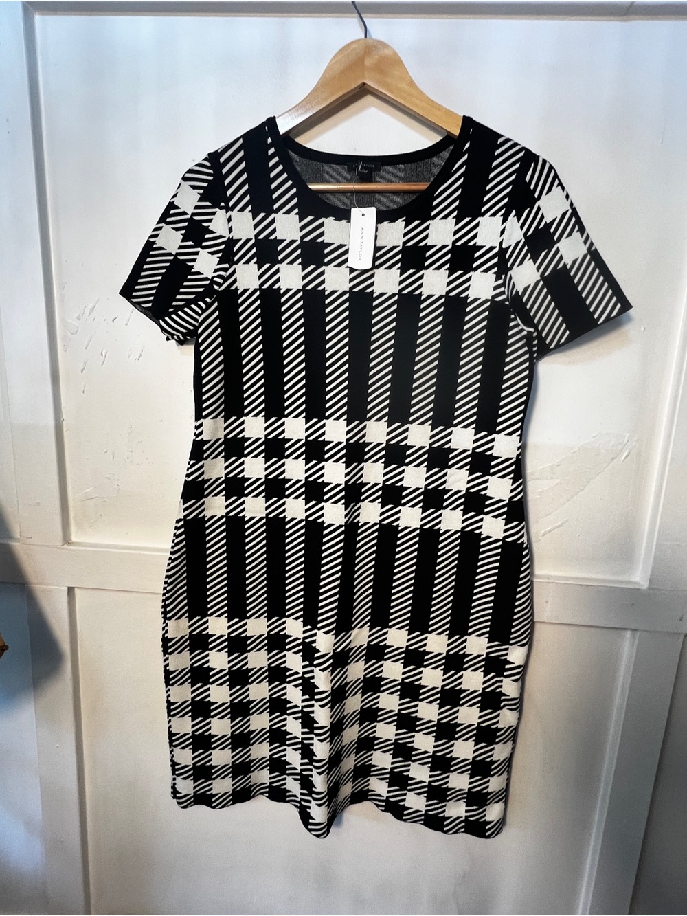 Ann Taylor NWT Black and White Plaid Short Sleeve Sheath Dress
